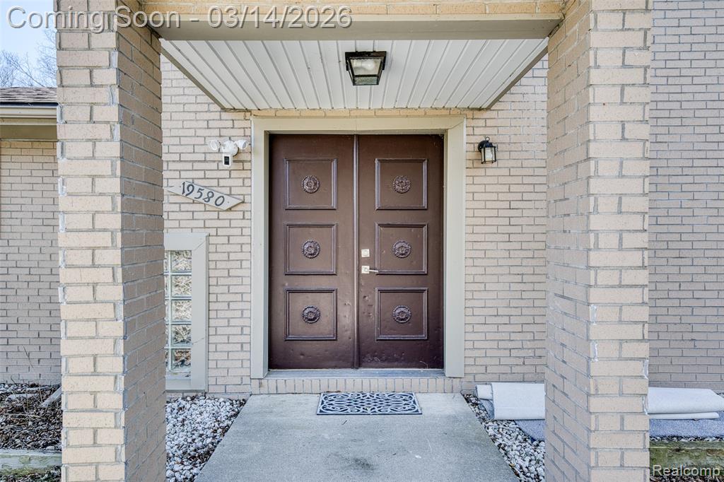 19580 Parke Lane, Grosse Ile, MI 48138 — Photo 7