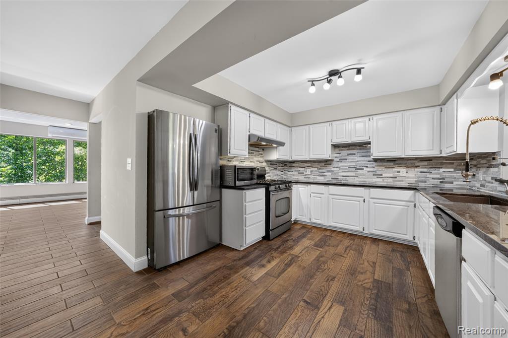 4565 Brookside Road, Fenton, MI 48430 — Photo 23