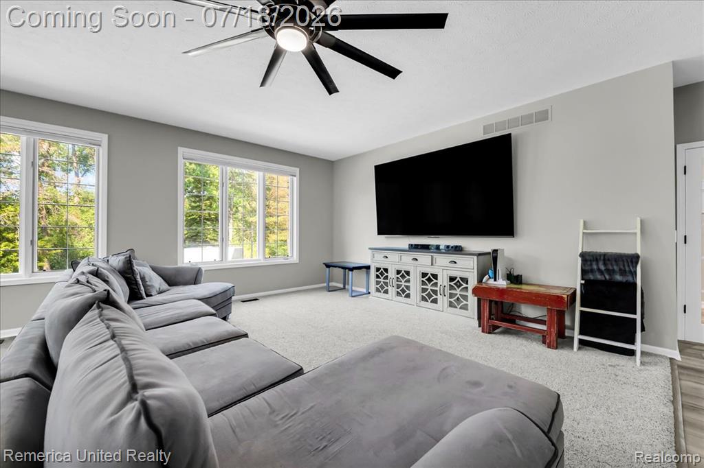 9438 Deer Creek Court, Brighton, MI 48114 — Photo 11