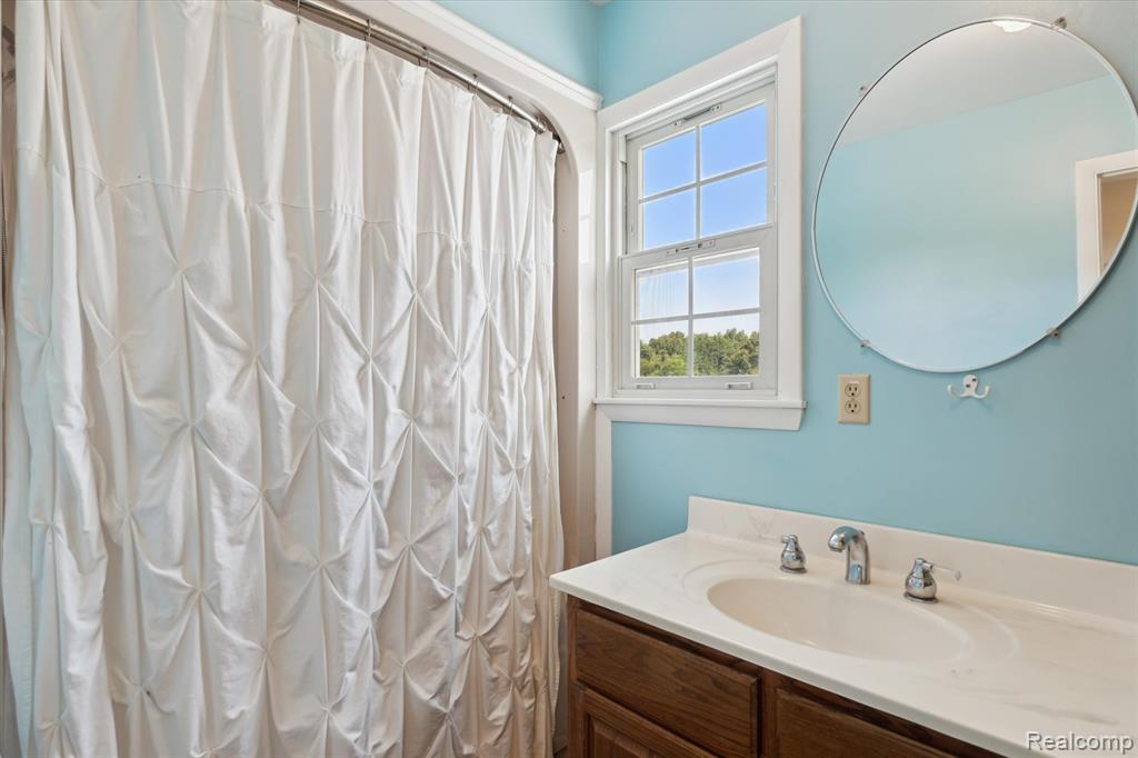 9227 Hogan Road, Fenton, MI 48430 — Photo 26