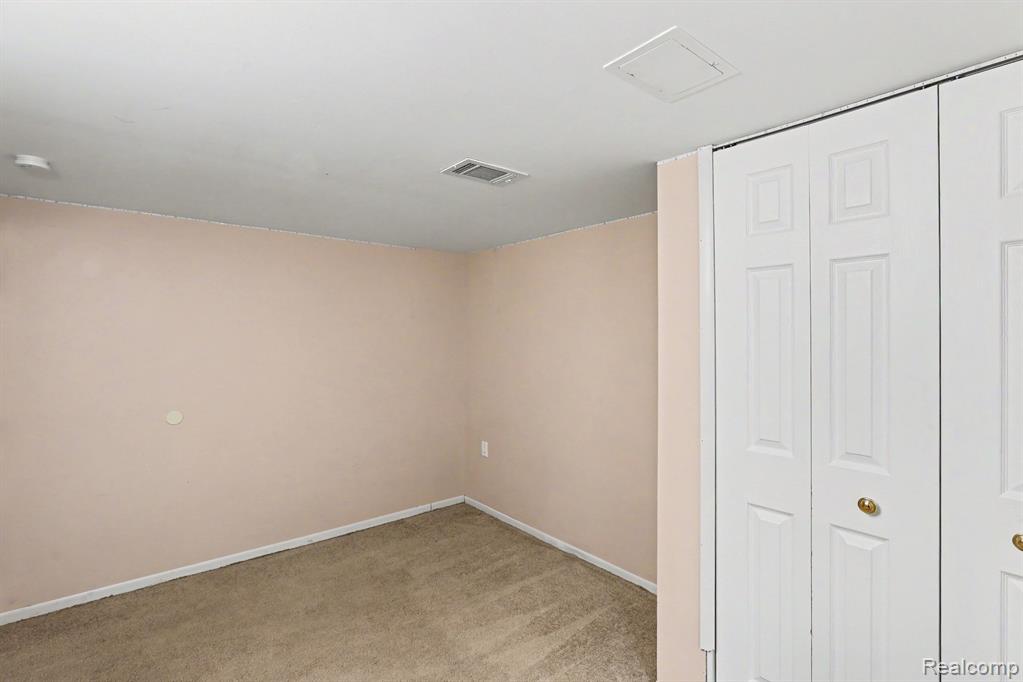 8532 Alwardt Drive, Sterling Heights, MI 48313 — Photo 13