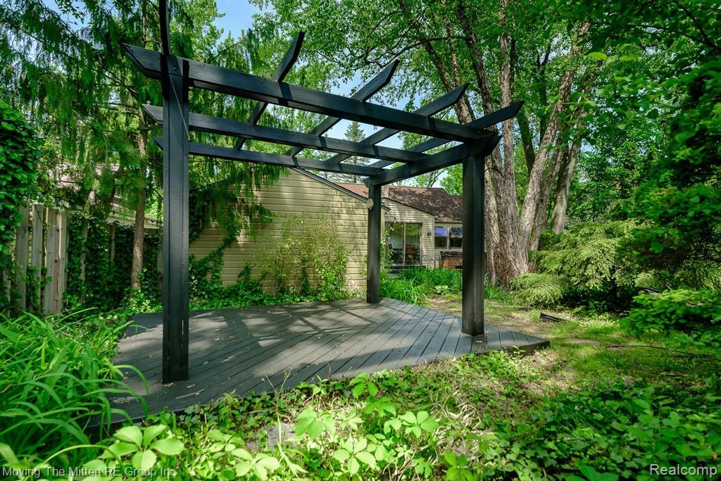 3090 EDGEWOOD Drive, Ann Arbor, MI 48104 — Photo 33