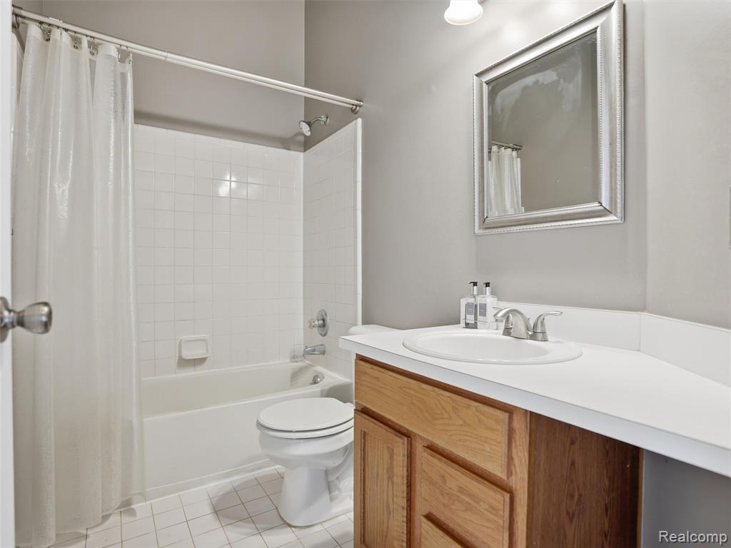 5837 Northridge Circle, Waterford, MI 48327 — Photo 27