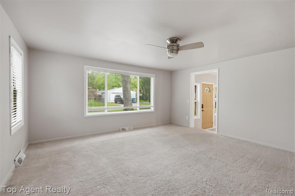 7048 Lapham, Waterford, MI 48329 — Photo 7
