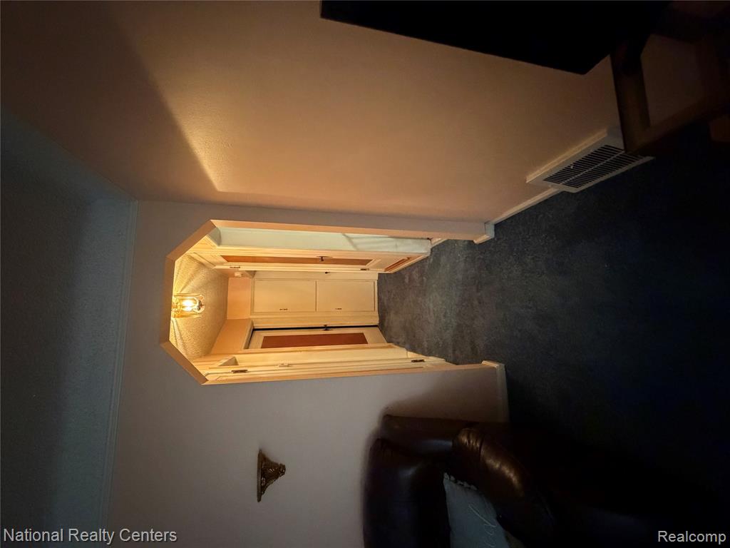 9316 Whitcomb Street, Detroit, MI 48228 — Photo 10