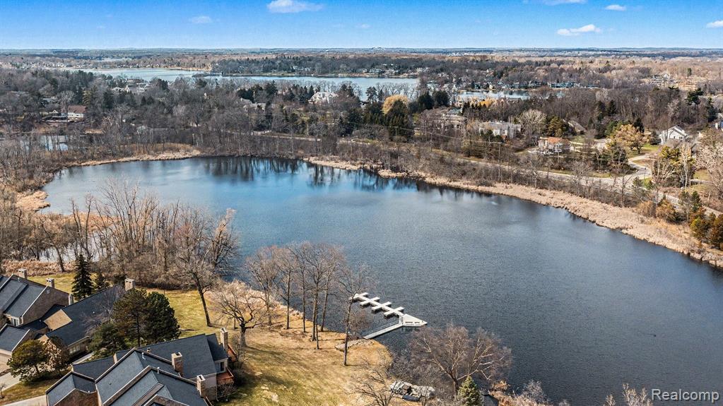 5080 Mirror Lake Court, West Bloomfield, MI 48323 — Photo 41