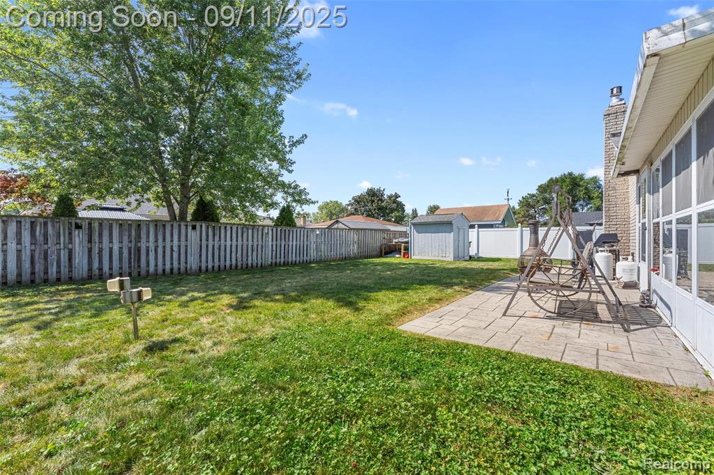 22019 Hanover Court, Woodhaven, MI 48183 — Photo 22