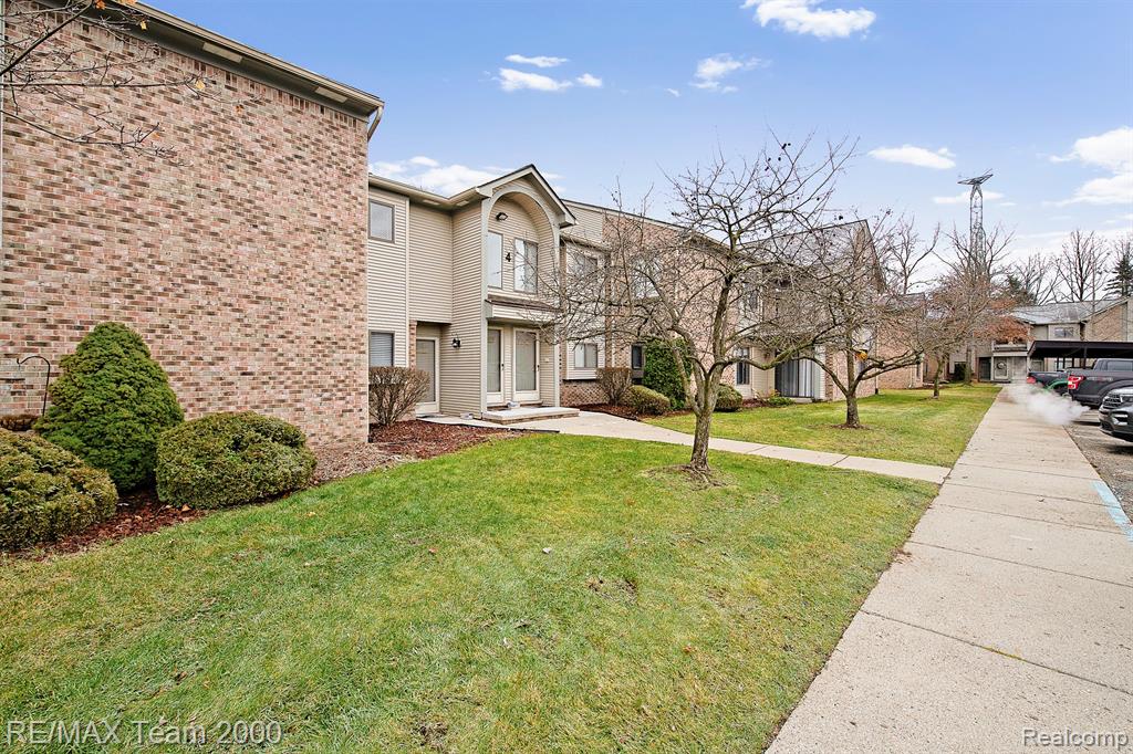 42461 LILLEY POINTE Drive, Canton, MI 48187 — Photo 19