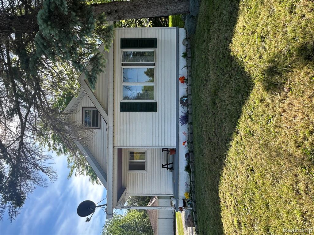100 S Hooper Street, Caro, MI 48723