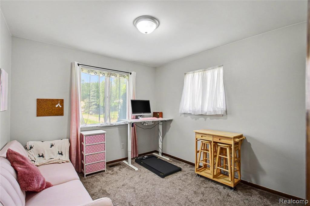 8530 Canal Road, Sterling Heights, MI 48314 — Photo 16