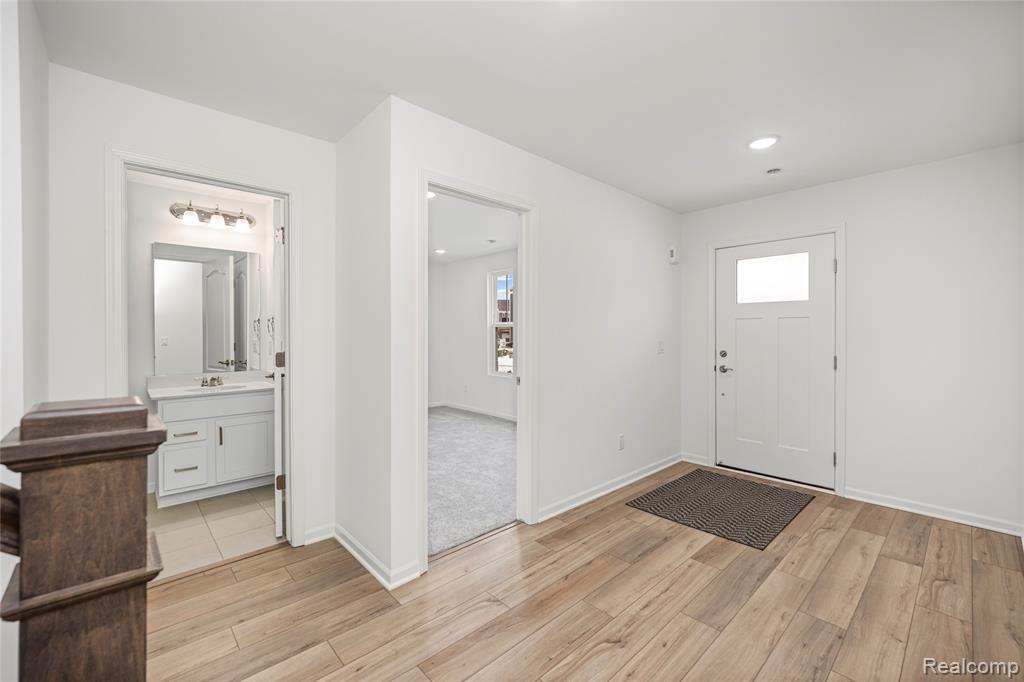 43071 Atwood Avenue, Novi, MI — Photo 5