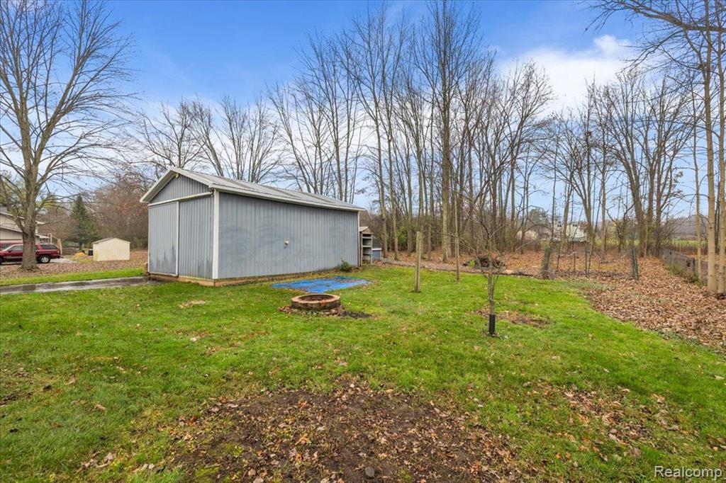 7139 Redmond Street, Waterford, MI 48327 — Photo 13