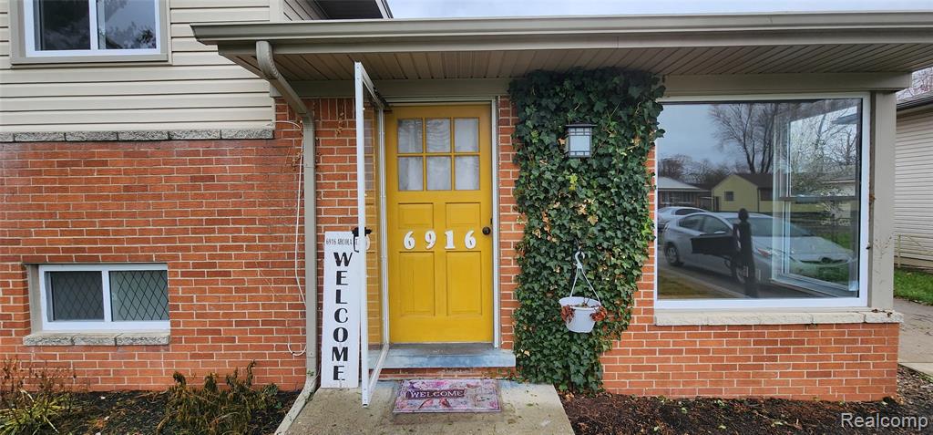 6916 Arcola Street, Garden City, MI — Photo 7
