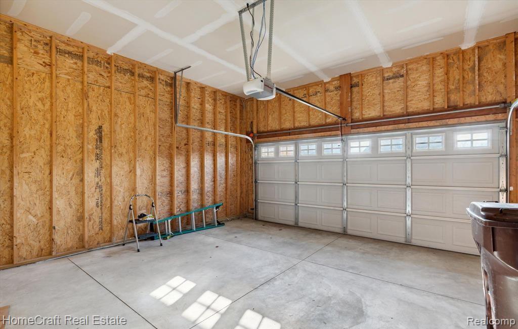 8155 STAMFORD Drive, Ypsilanti, MI 48198 — Photo 34