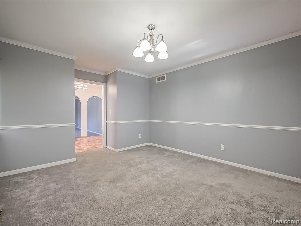 7329 Camelot Drive, West Bloomfield, MI — Photo 18