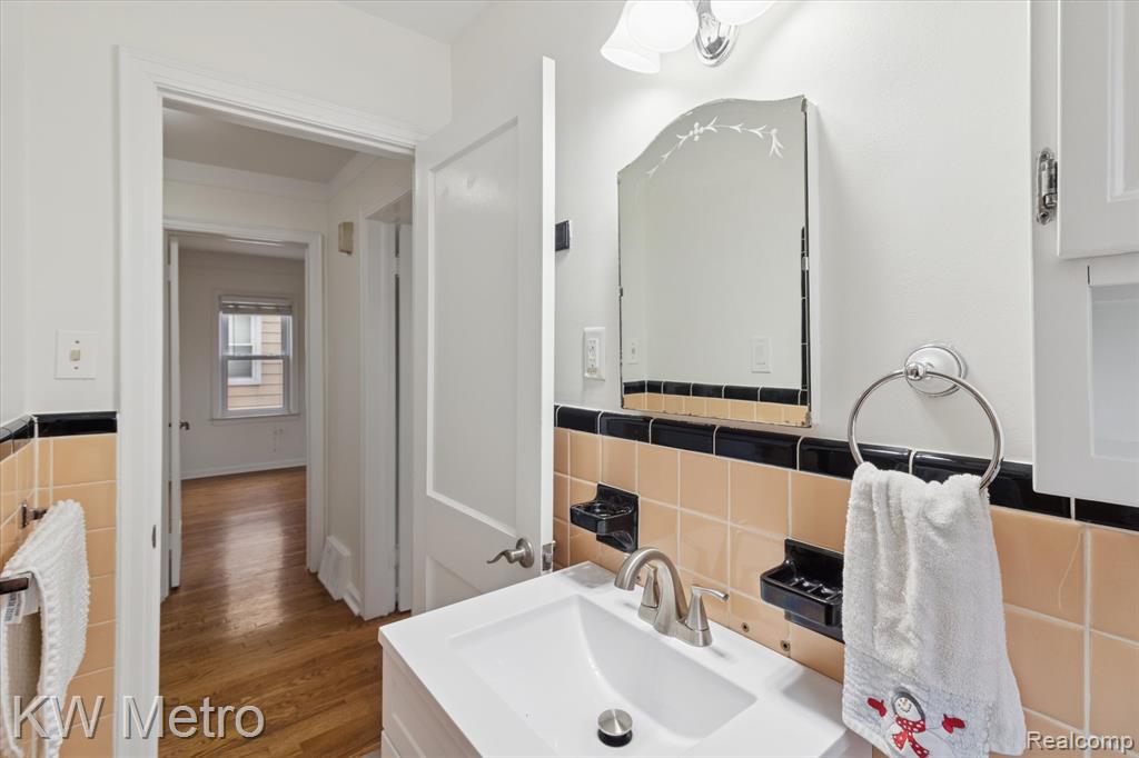 4116 Gardner Avenue, Berkley, MI 48072 — Photo 27