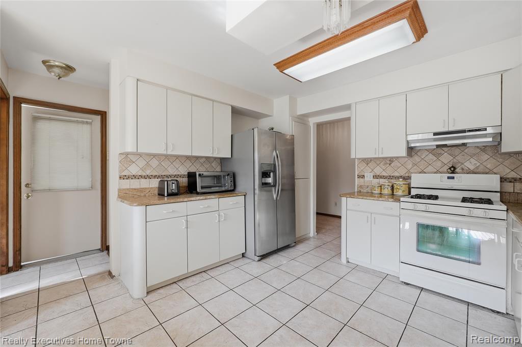 5281 Shruboak Drive, Sterling Heights, MI 48310 — Photo 20