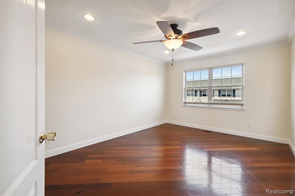 29399 GLEN OAKS Boulevard E, Farmington Hills, MI 48334 — Photo 21