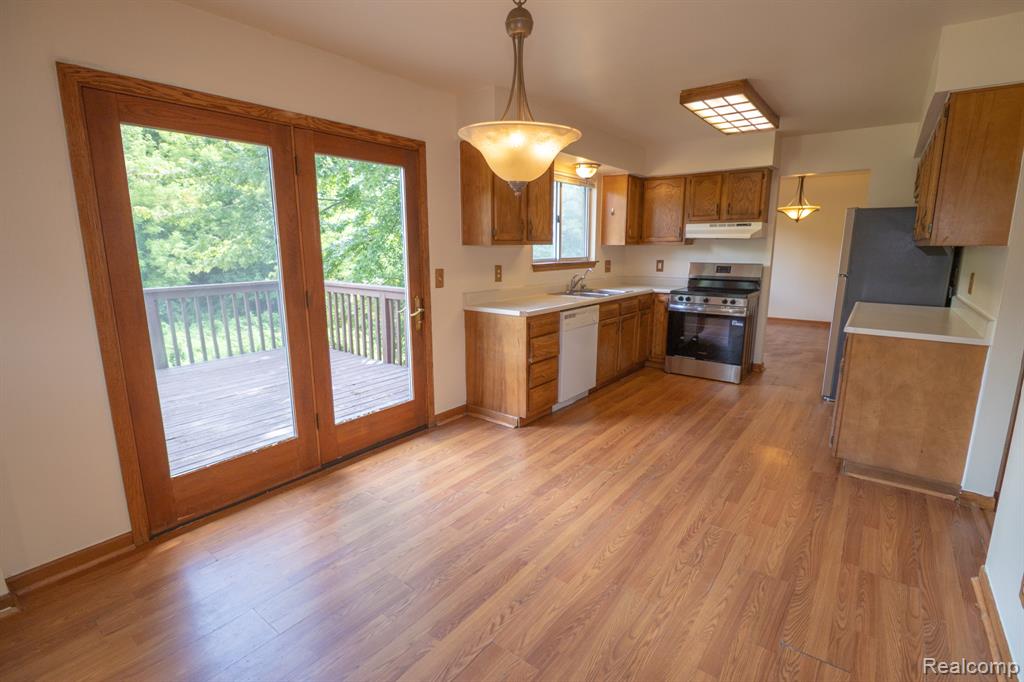 42091 Greenwood Drive, Canton, MI 48187 — Photo 15