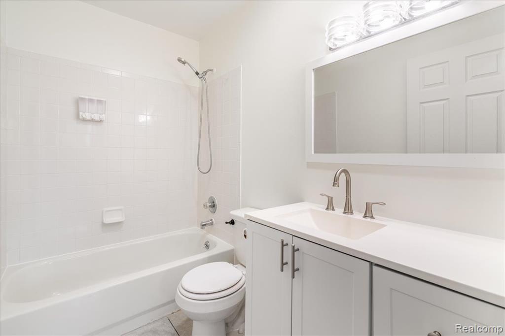 7205 Kempa Street, Romulus, MI 48174 — Photo 23