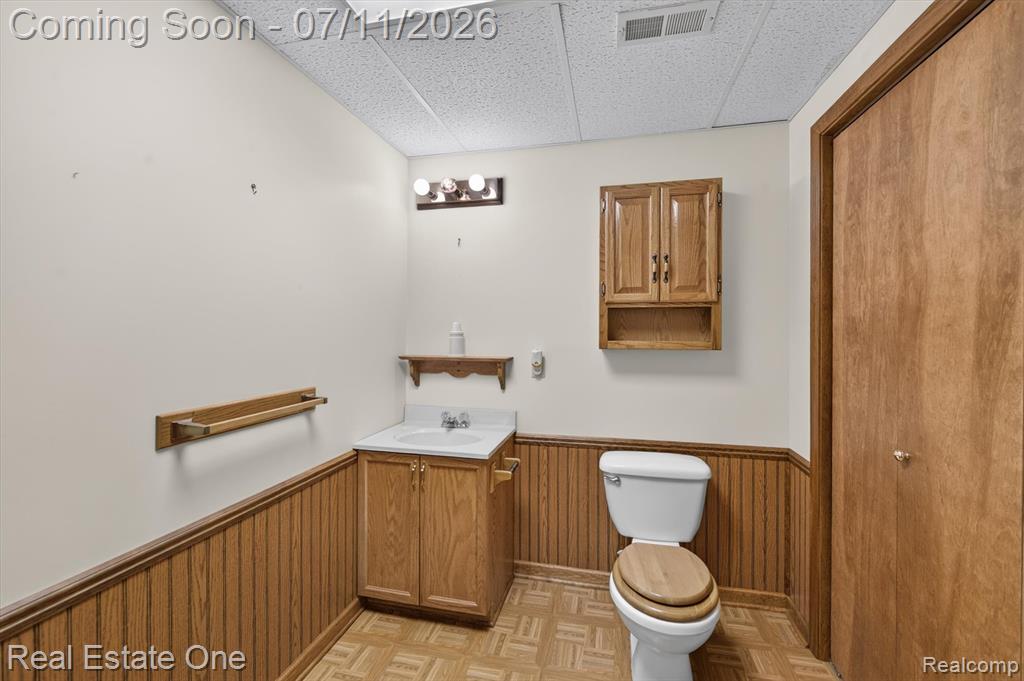 5128 Queensway, Howell, MI 48843 — Photo 45