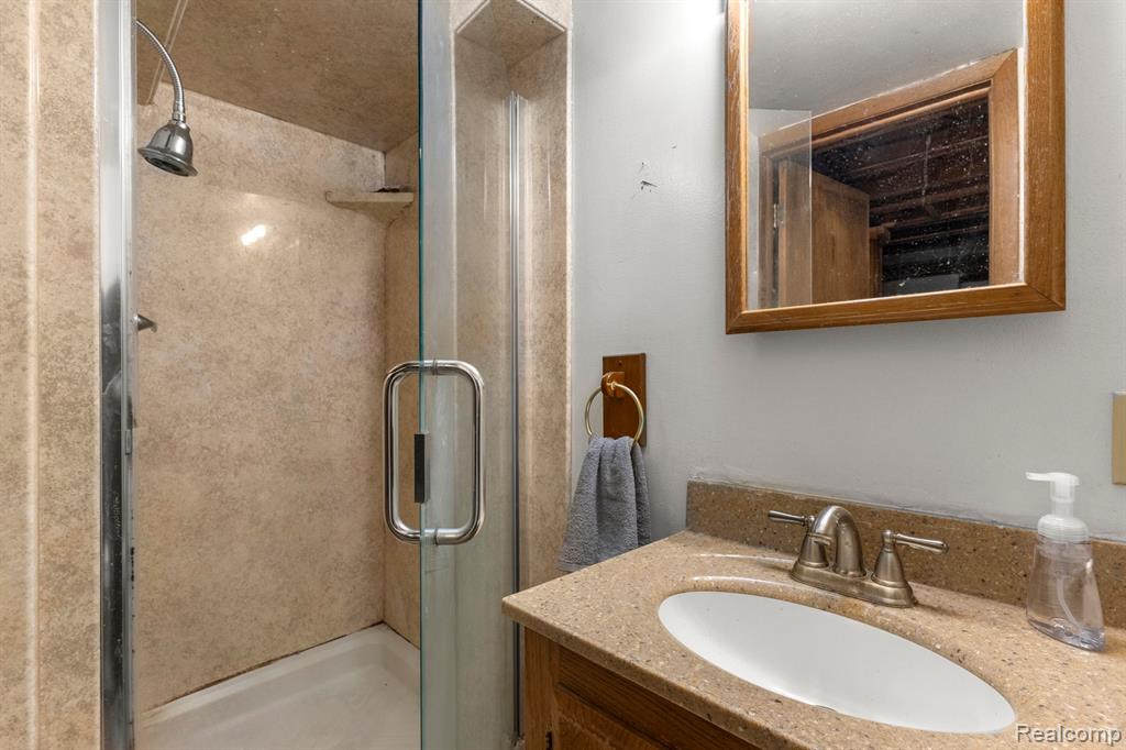 916 N MELBORN Street, Dearborn, MI 48128 — Photo 31