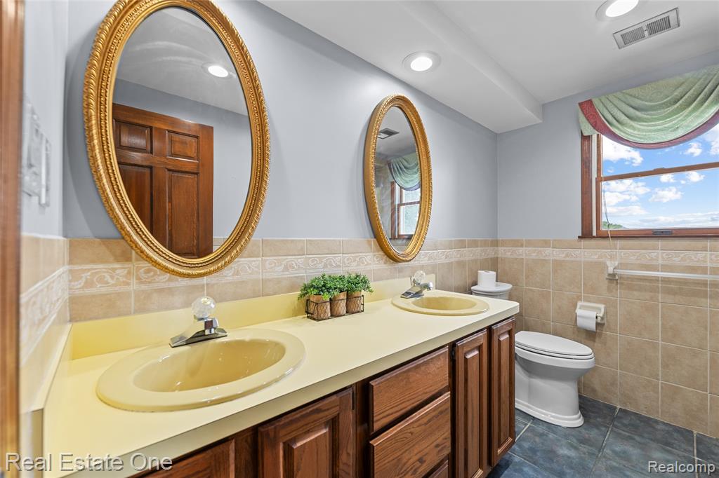 17300 Timothy Drive, Southgate, MI 48195 — Photo 39