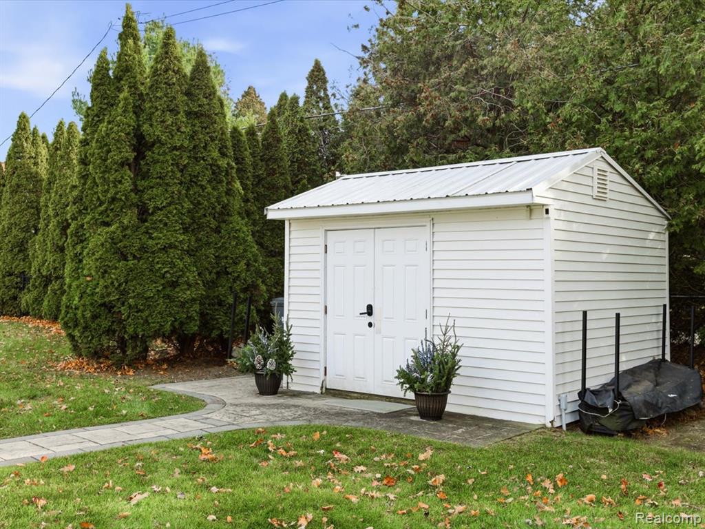 8442 Lakeshore Road, Burtchville, MI 48059 — Photo 52