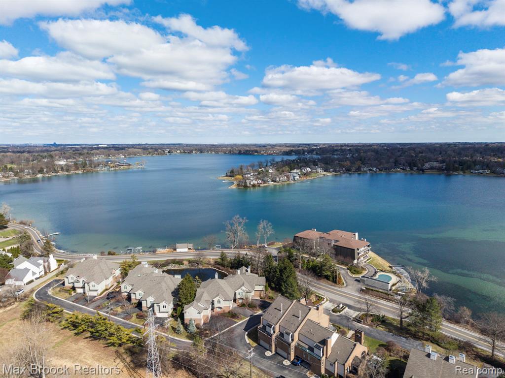 3828 PINE LAKE KNOLL Drive, West Bloomfield, MI 48324 — Photo 64