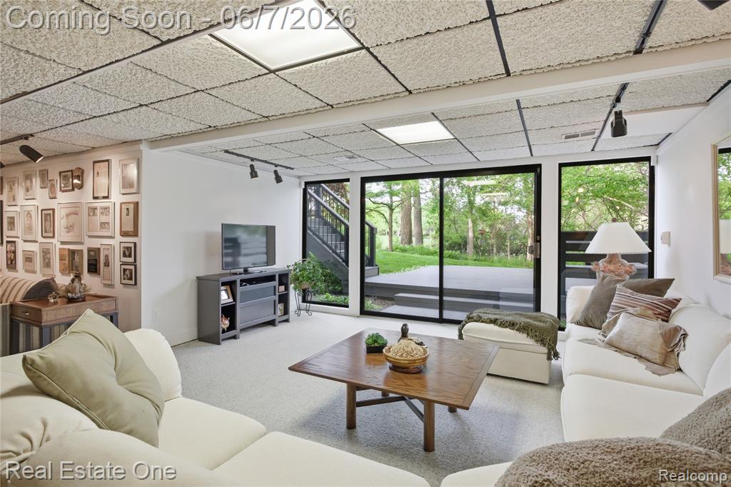 5321 Forest Way, Bloomfield Hills, MI 48302 — Photo 33