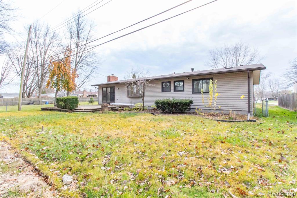 48351 Forbes Drive, Chesterfield, MI 48047 — Photo 38