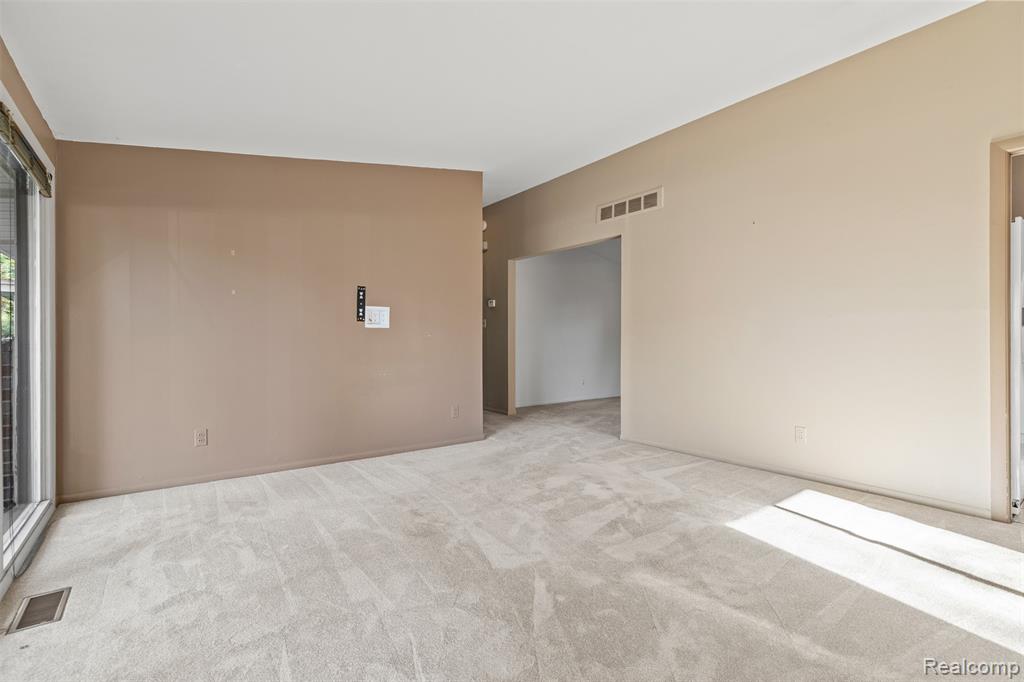 9212 Idaho Street, Livonia, MI 48150 — Photo 5