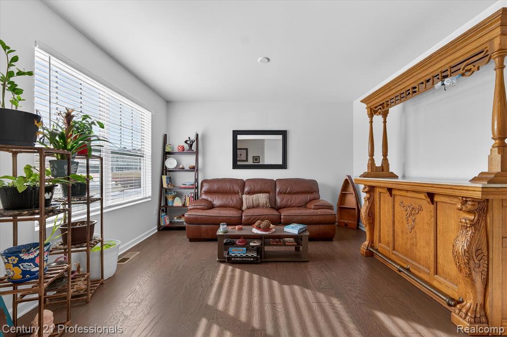 54407 Heron Circle, New Baltimore, MI 48047 — Photo 9