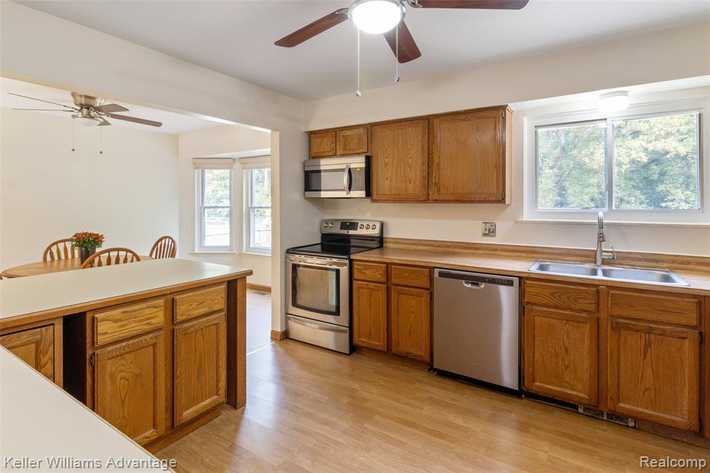 5671 Caren Drive, Ypsilanti, MI 48197 — Photo 7