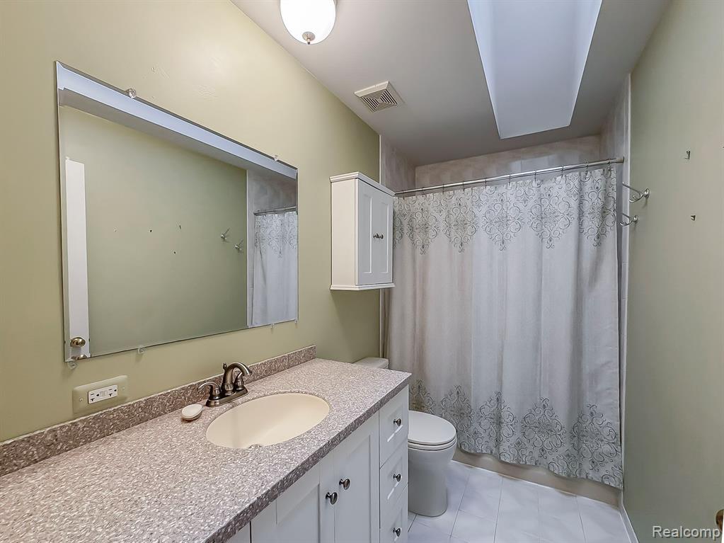 1613 Tu Van Trail, Leonard, MI 48367 — Photo 35