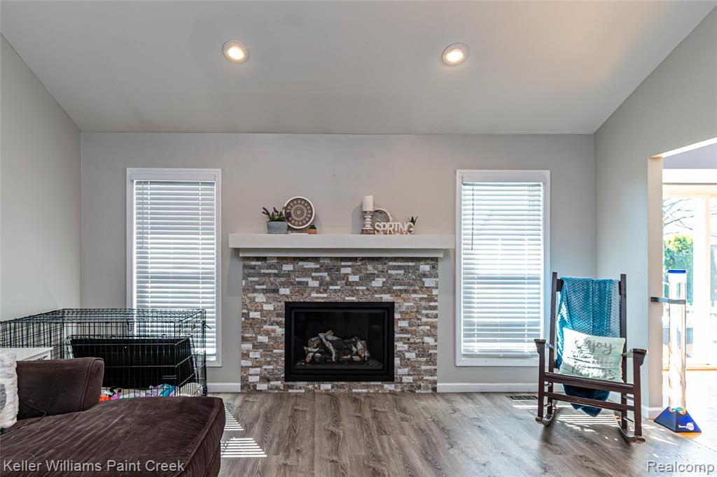 35452 Saint Clair Drive, New Baltimore, MI 48047 — Photo 10