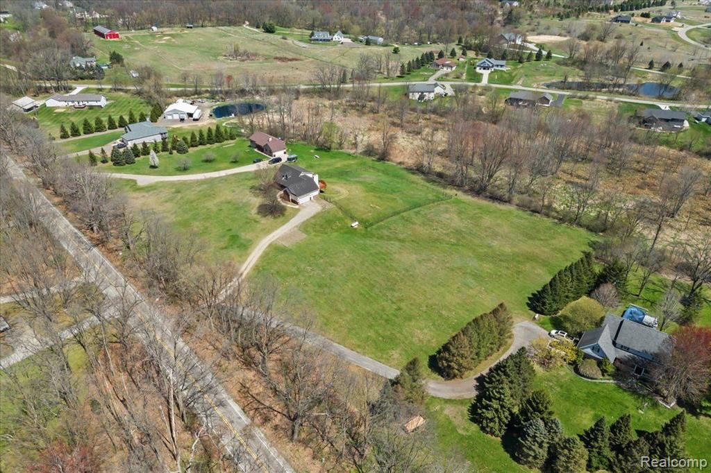 5421 BRADLEY Road, Gregory, MI 48137 — Photo 40