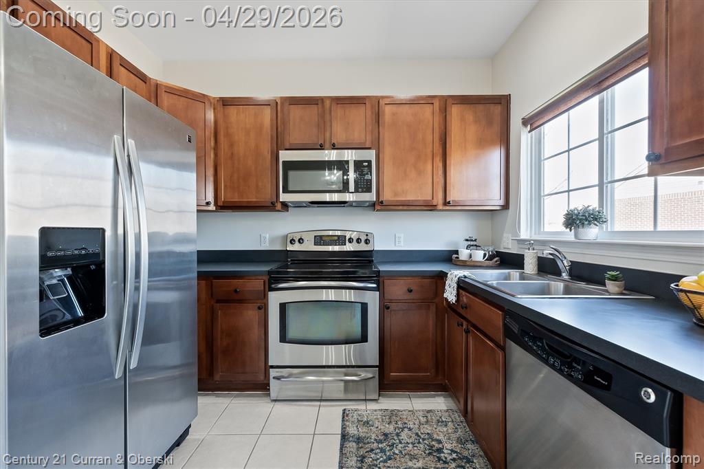 44782 Gwinnett Loop, Novi, MI 48377 — Photo 12