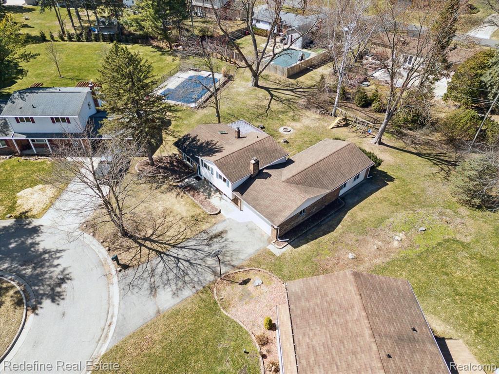8272 W Huron Court, White Lake, MI — Photo 2