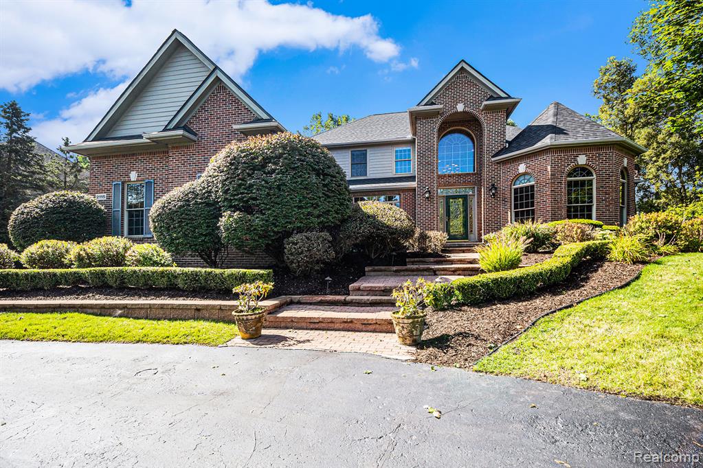 2115 Stonebridge Drive S, Ann Arbor, MI 48108 — Photo 2