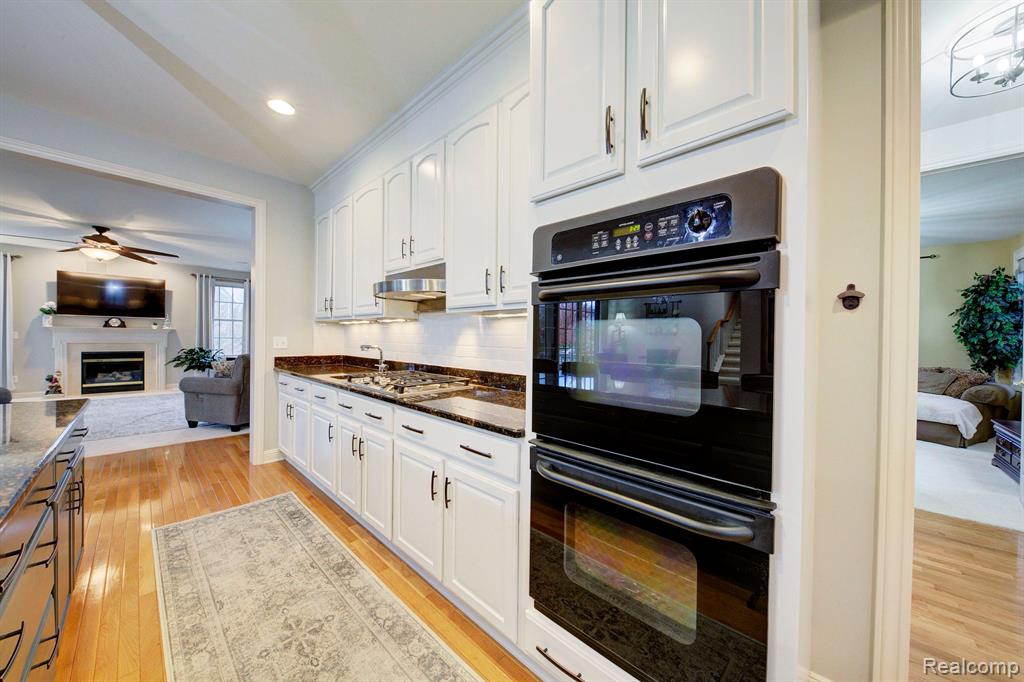 49776 Garfield Lane, Canton, MI 48188 — Photo 19