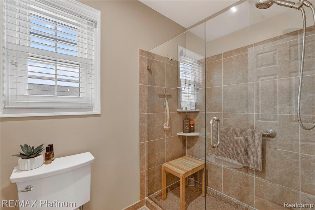 730 Eagle Drive, 14, Fenton, MI 48430 — Photo 23