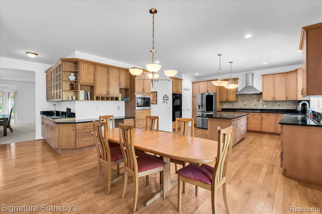 6925 Elm Park Drive, Troy, MI 48098 — Photo 9