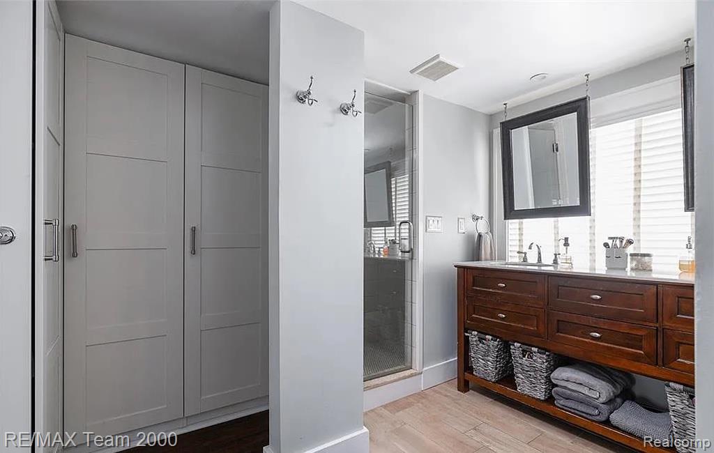 802 PARK Avenue, Royal Oak, MI 48067 — Photo 16