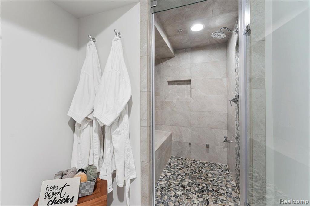 8707 VOIGT Avenue, Grosse Ile, MI 48138 — Photo 54