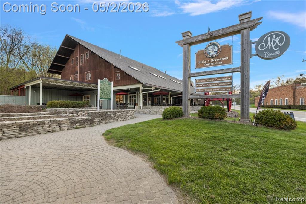 930 Bear Creek Court, Rochester, MI 48306 — Photo 14