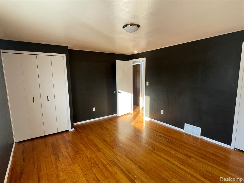 40420 MEADE POINT Drive, Sterling Heights, MI 48313 — Photo 16