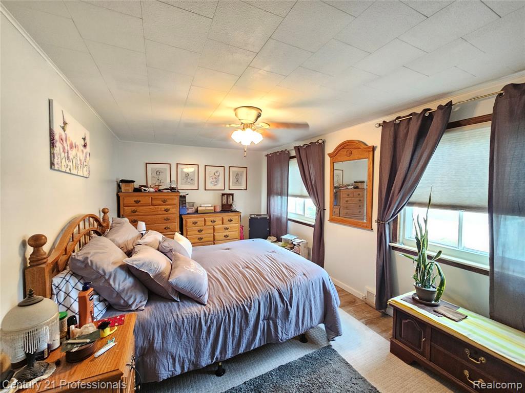 8876 Robindale, Redford, MI 48239 — Photo 15