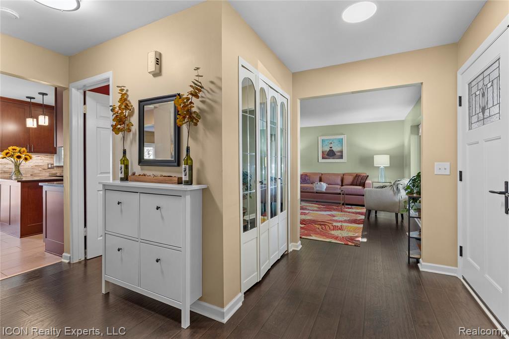 6596 Chadwick Drive, Canton, MI 48187 — Photo 5
