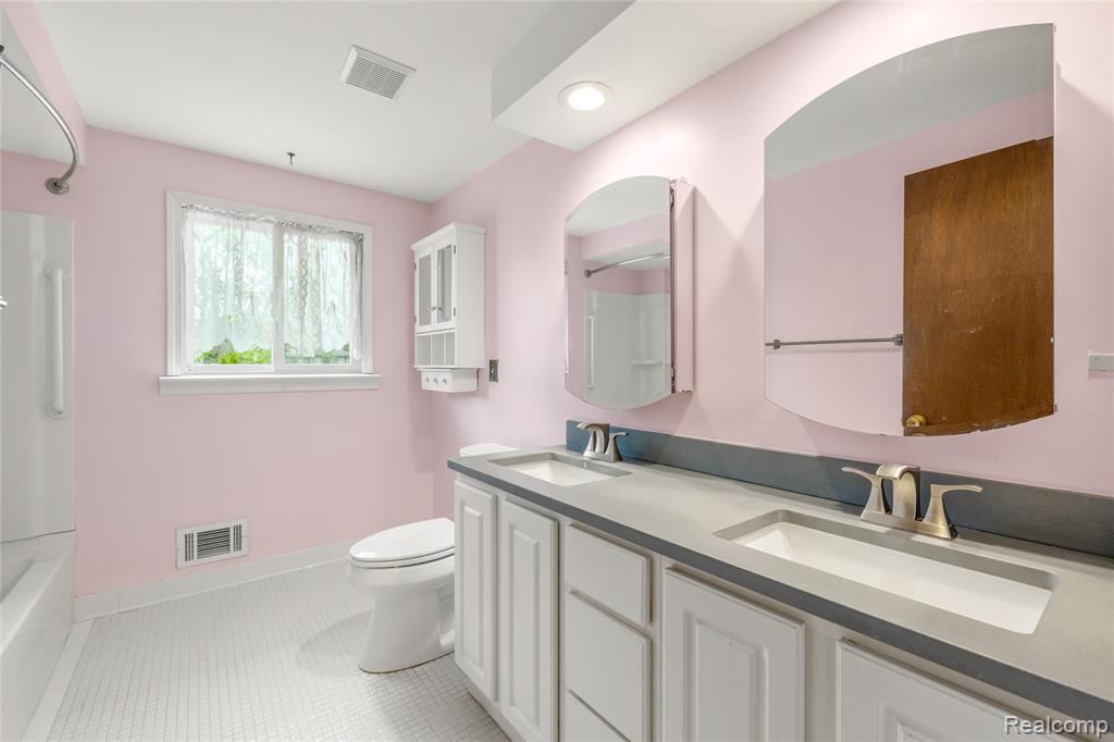 6748 Brookshire Drive, Canton, MI 48187 — Photo 20